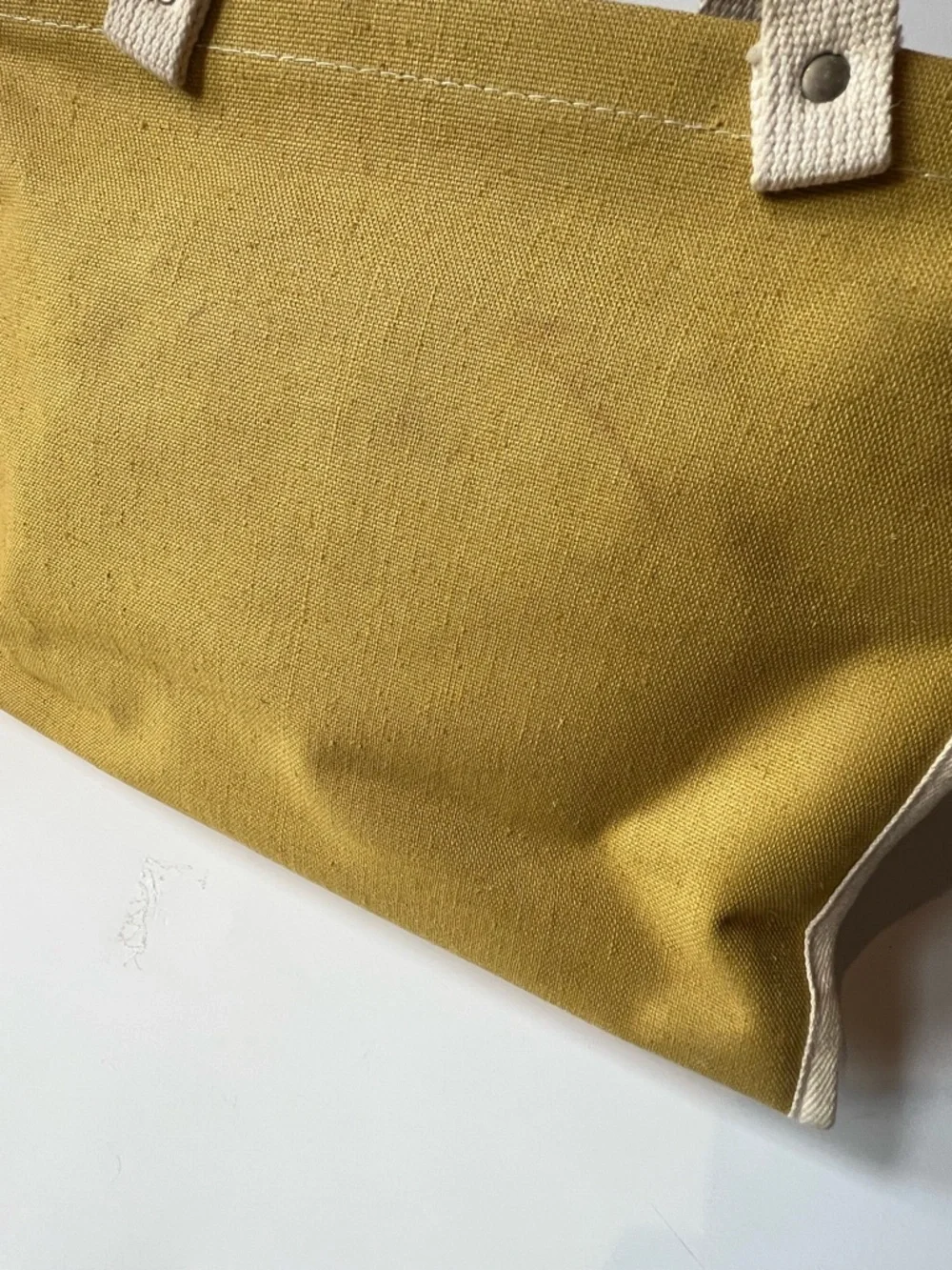 Vintage 60s Canvas Tote Bag in Mustard Yellow with Cream Straps - Picture 6 of 12